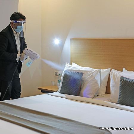 Oyo 23368 Boutique Hotel Paragon نيودلهي المظهر الخارجي الصورة