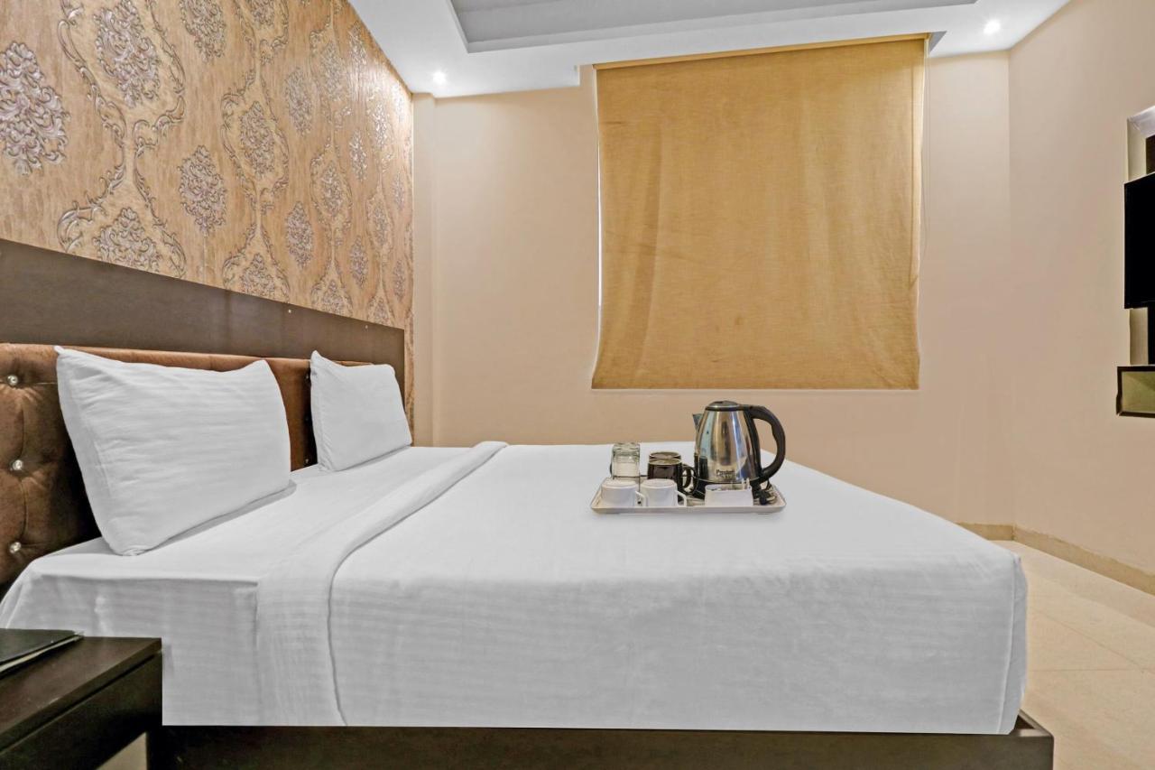 Oyo 23368 Boutique Hotel Paragon نيودلهي المظهر الخارجي الصورة