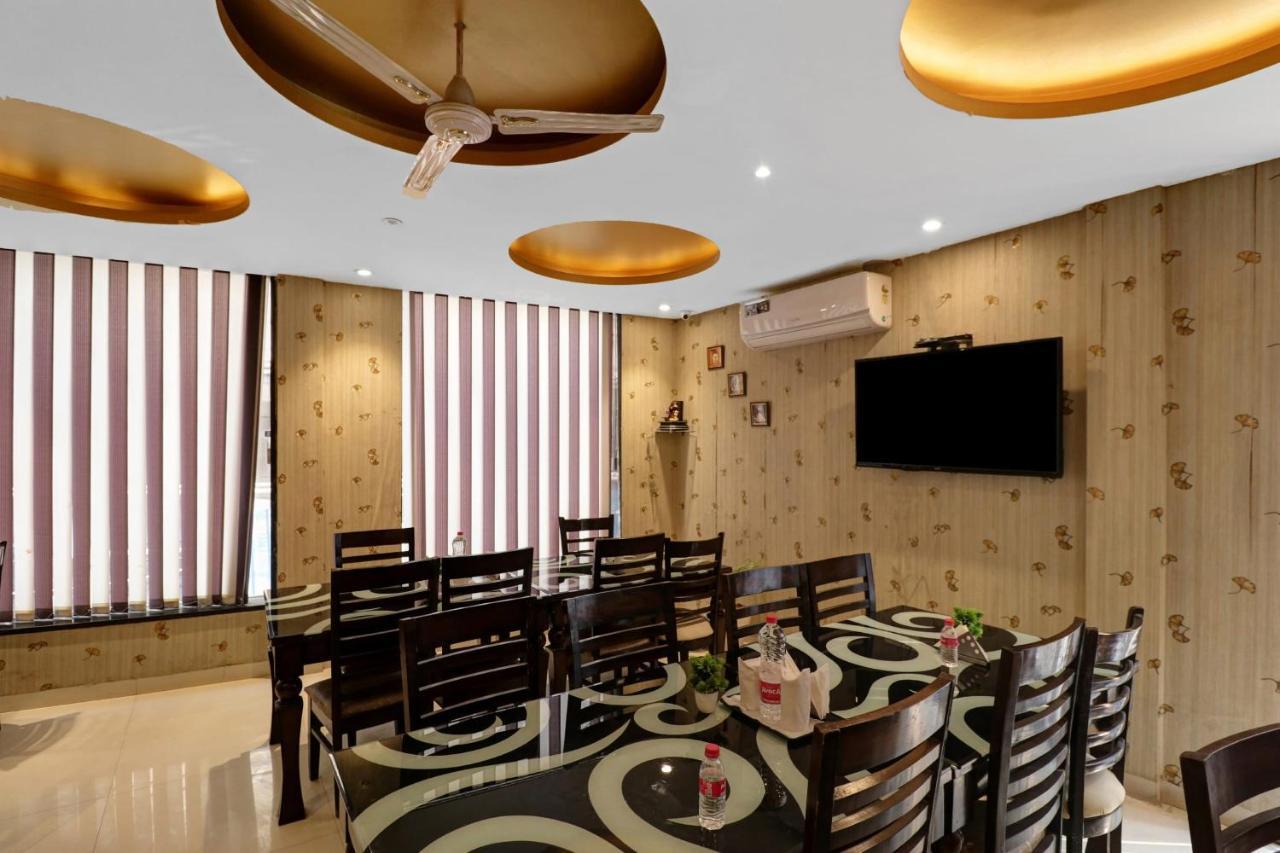 Oyo 23368 Boutique Hotel Paragon نيودلهي المظهر الخارجي الصورة