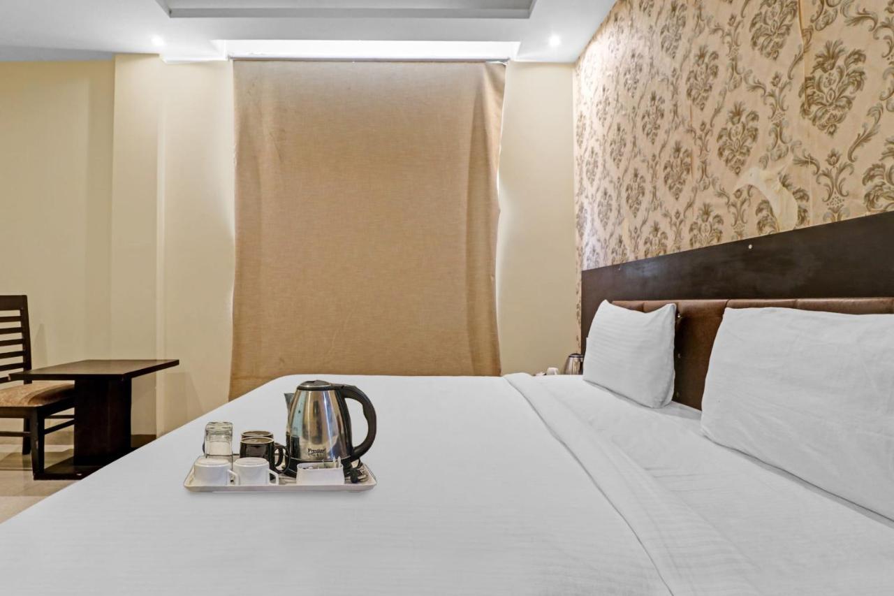 Oyo 23368 Boutique Hotel Paragon نيودلهي المظهر الخارجي الصورة