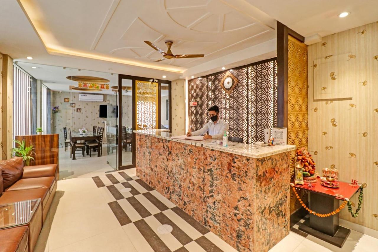 Oyo 23368 Boutique Hotel Paragon نيودلهي المظهر الخارجي الصورة